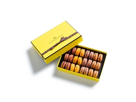 Macarons Gift Box 24 pieces