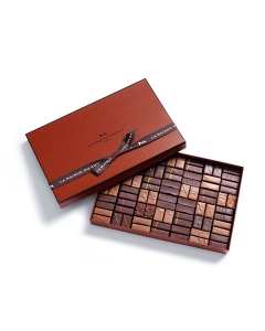 Coffret Maison Noir et Lait 84 chocolats