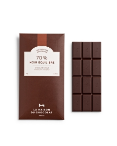 Tablette Chocolat Noir Équilibré 70% sur fond blanc