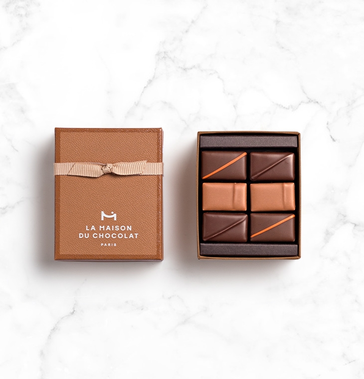 Coffret Pralinés 6 chocolats sur fond marbre 