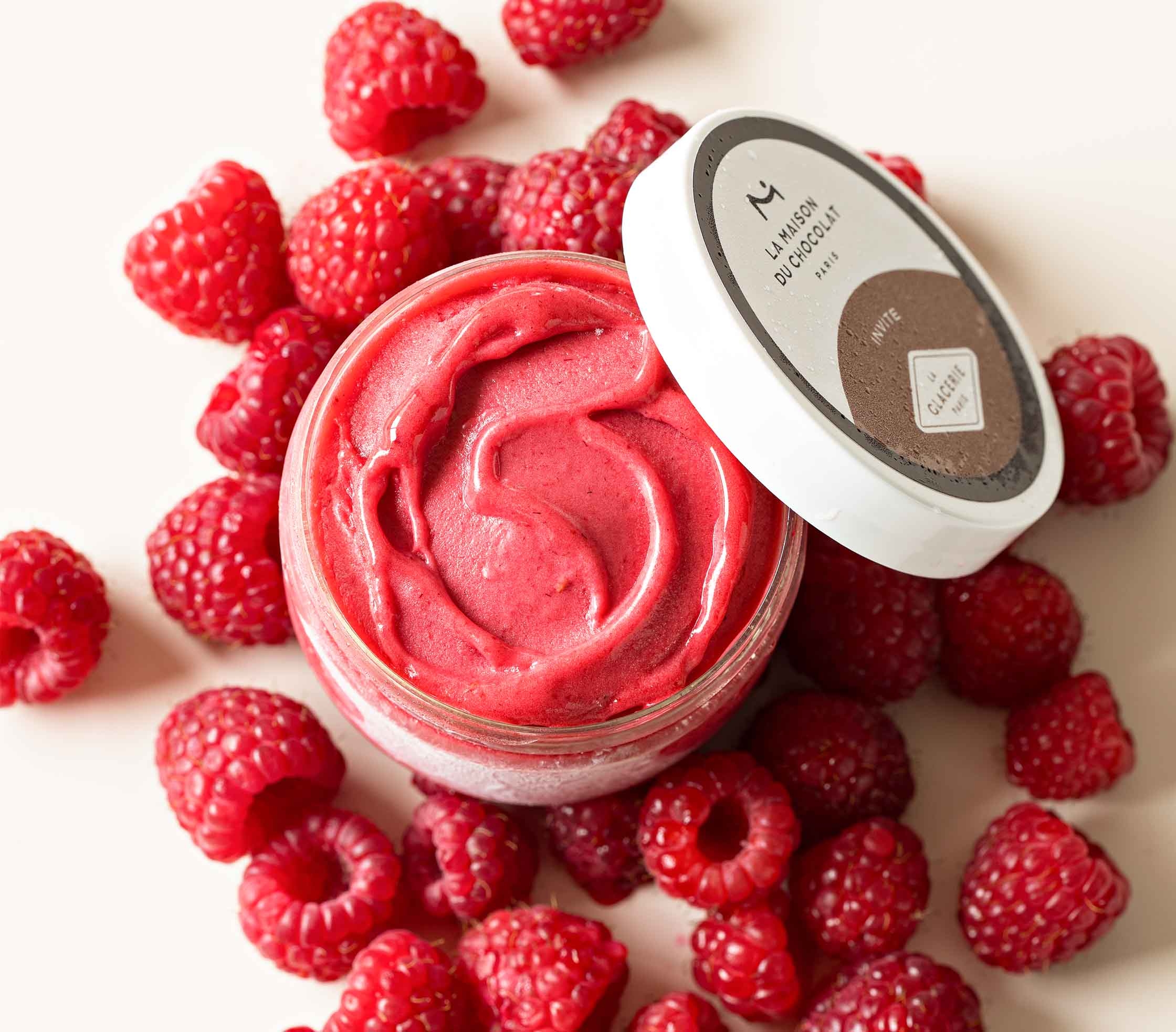 Sorbet plein fruit framboise ambiance