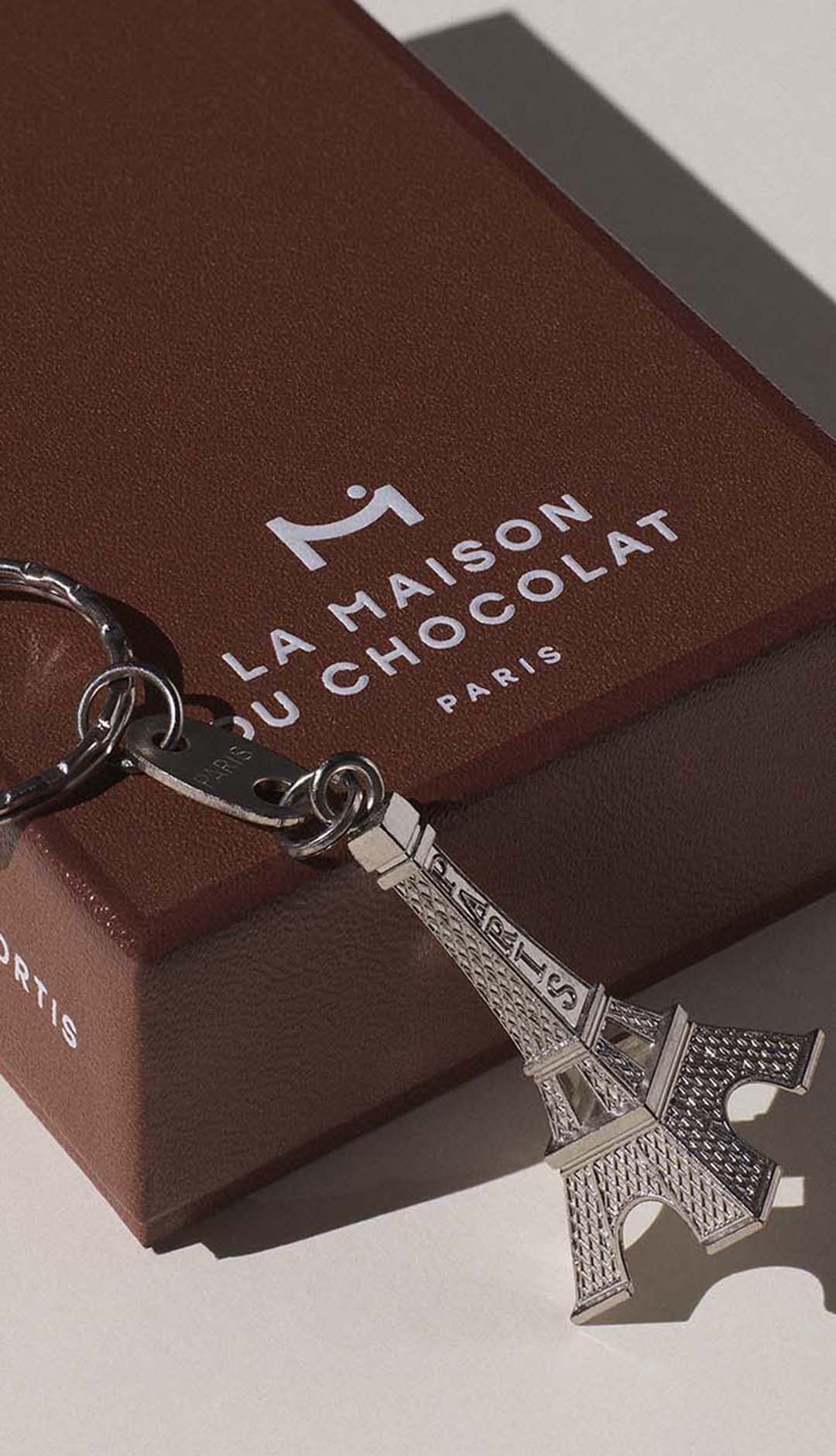 Coffret Maison accompagnée d'une tour Eiffel